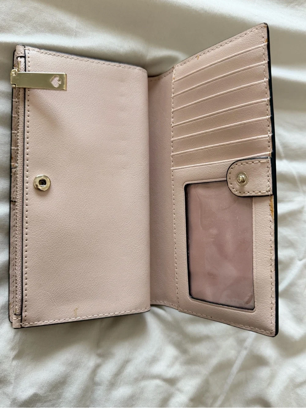 kate spade Black Scallop Trim Zip Wallet with Gold Hardware